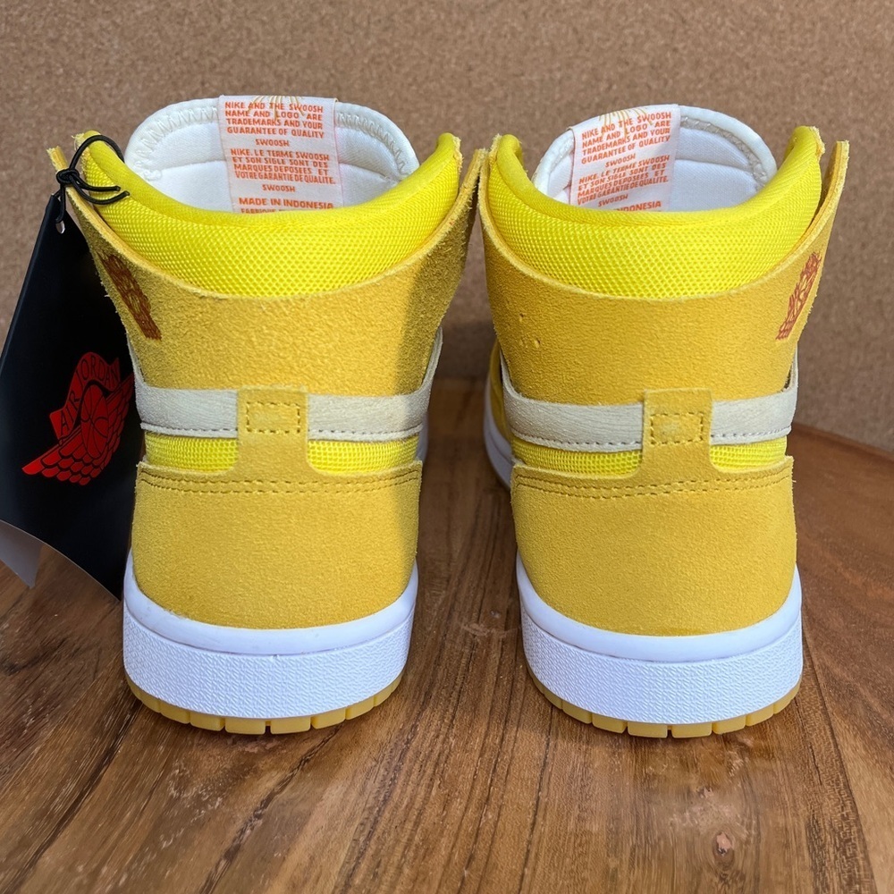 Jordan 1 high w Air Zoom cmft 2
Brand new - Picture 7 of 16
